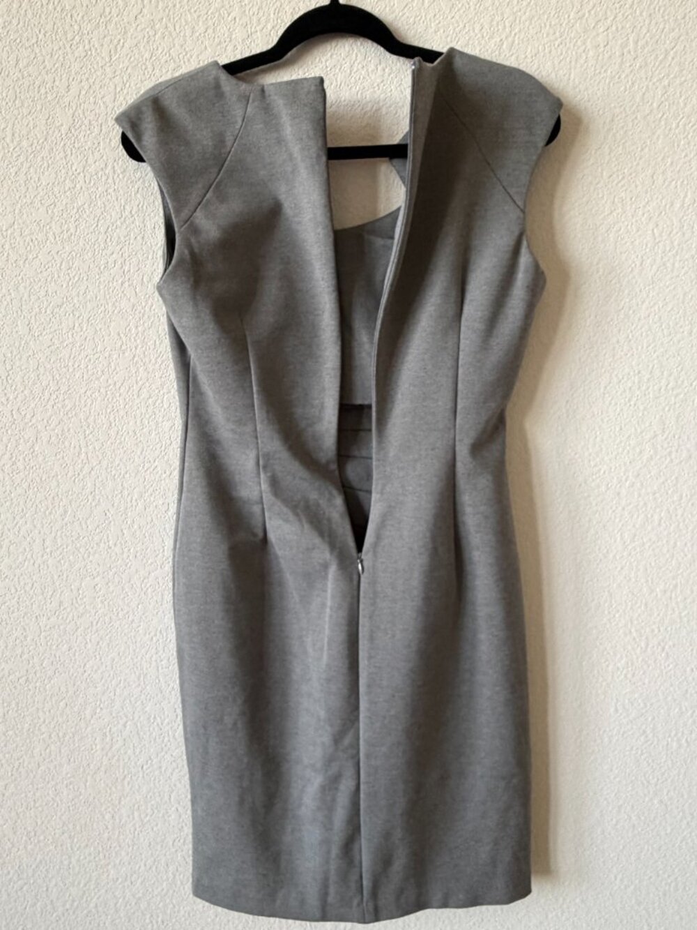 🩶Calvin Klein Elegant Gray Ruched Sheath Dress — Size 8🌹 - Picture 5 of 7
